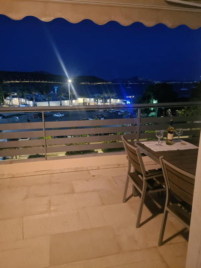 Seafront Dream Apartment Varkiza